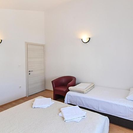Apartments Andrea I Baška Exterior foto